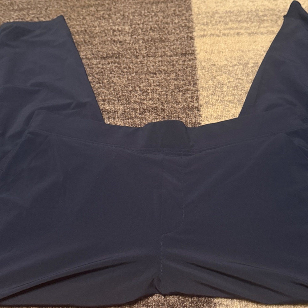 Athlete Women’s Navy ankle length pants Size 18 - Picture 4 of 7